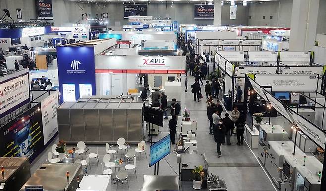 스마트 SMT&PCB 어셈블리 전시. 수원시 제공