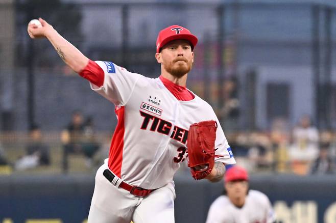 애덤 올러가 KIA타이거즈의 위닝시리즈를 위해 선발 마운드에 오른다. 사진은 2025시즌 KIA타이거즈에서 활약한 애덤 올러의 모습. /사진=뉴시스 /사진=