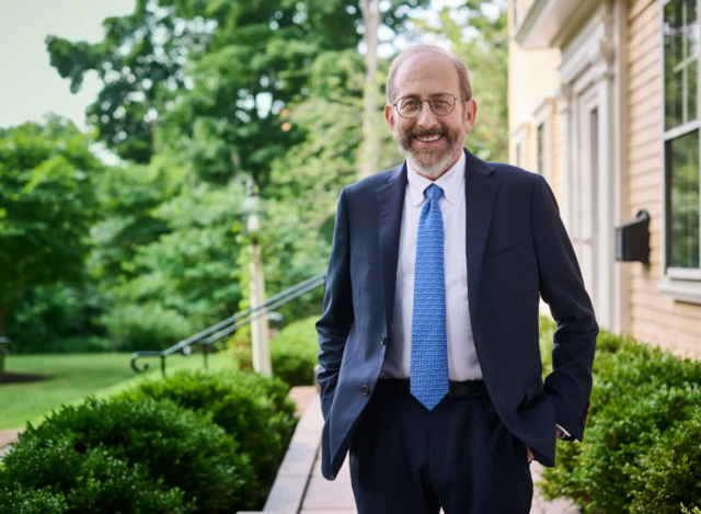 앨런 가버 하버드대 총장. 하버드대 홈페이지 캡처.