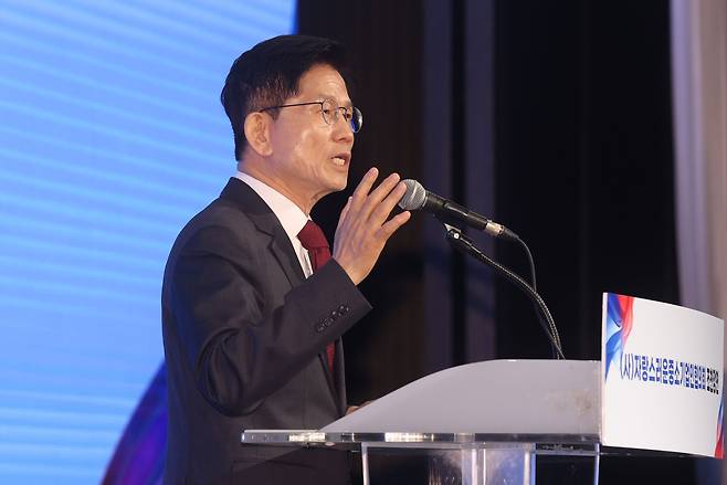 김문수 국민의힘 대선후보가 15일 오전 서울 여의도 중소기업중앙회에서 열린 ‘자랑스러운 중소기업인협의회’ 조찬 강연회에서 발언하고 있다.  이상섭 기자