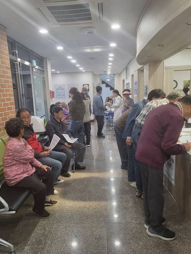 [합천=뉴시스] 합천군 65세 이상 대상포진·폐렴구균 백신 연중 지원 (사진=합천군 제공) 2025. 05. 15. photo@newsis.com *재판매 및 DB 금지