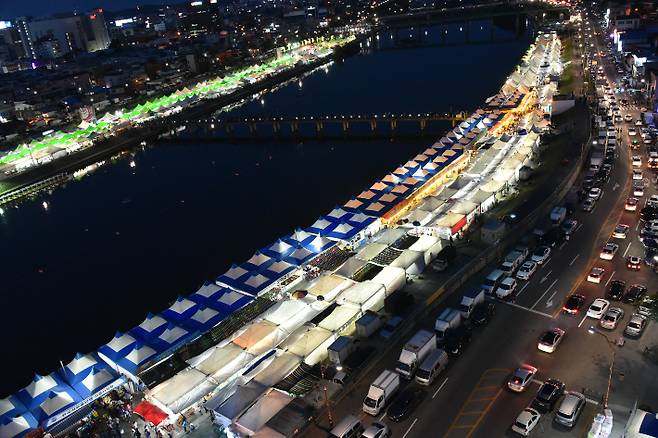 강릉단오제 행사장 전경. 강릉단오제위원회 제공