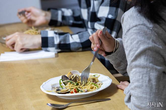 집밥 모임은 매주 목요일과 토요일 진행된다. ⓒ시사IN 신선영