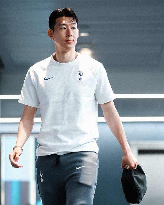 11일 경기를 앞두고 출근하는 손흥민. /사진=토트넘 구단 공식 SNS
