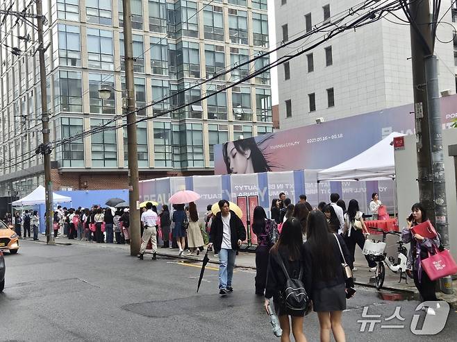 무신사 뷰티 페스타가 16일 서울 성수동 일대에서 열렸다.ⓒ 뉴스1/김진희 기자.