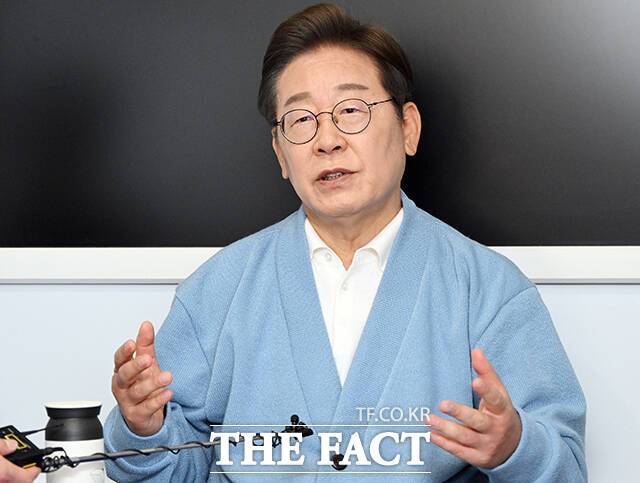 이 후보는 이날 SNS에 "국민 모두가 동등하게 존중받는 세상으로 다시 나아가야 한다. 차별은 줄이고 불공정은 바로 잡아 모두의 권리를 증진하겠다"며 여성 관련 공약을 발표했다. /뉴시스