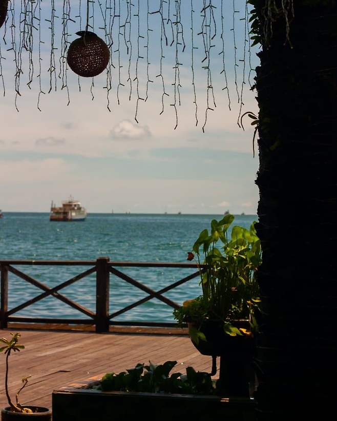 7ee98376b7851af723ea8eec4e9c7069a1564f9c9a66e00e8b545b0b2cd29b7c3a7acf36c92415df2829ee1a63b0cc17a891b77af4