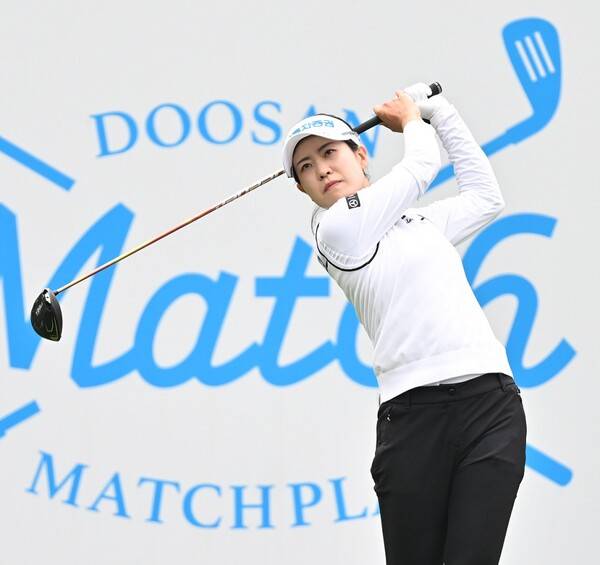 2025년 한국여자프로골프(KLPGA) 투어 제17회 두산 매치플레이 대회에 출전한 박민지 프로가 둘째 날 조별리그 2라운드에서 경기하는 모습이다. 사진제공=KLPGA