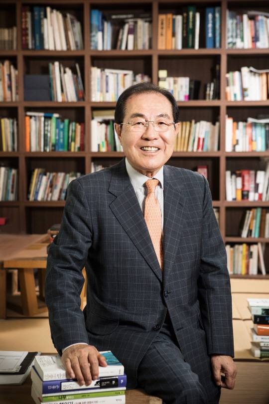 윤동한 콜마그룹 회장.