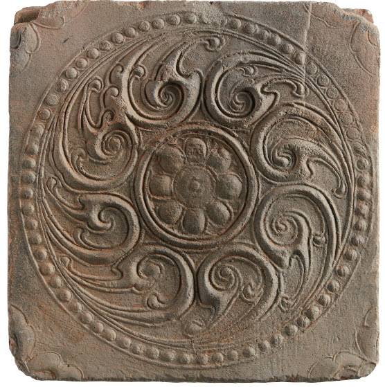 전시유물, 연꽃구름무늬 벽돌.   봉화군 제공