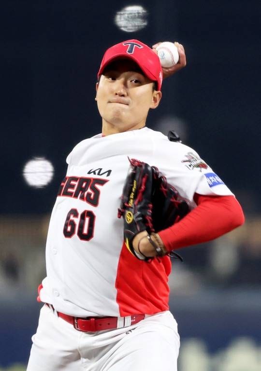 역투하는 김도현. 사진[연합뉴스]