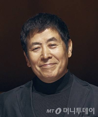 박동우(무대미술가, 홍익대공연예술대학원교수)