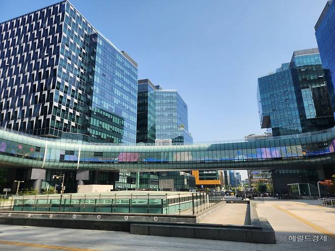 지난 14일 오전 경기 성남시 분당구 판교 테크노밸리 일대. 이영기 기자.