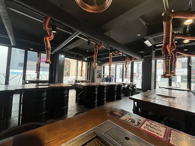 지난 13일 오후 4시 30분께 성북구에서 만난 남모(54)씨는 경영상황 악화로  “폐업 준비를 하고 있다 ”고 전했다. 윤성현 수습기자.