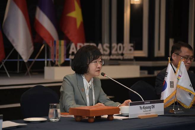 [서울=뉴시스] 식품의약품안전처는 제3회 아시아·태평양 식품규제기관장 회의 '아프라스 2025'에서 한국이 차기 의장국 재선출로 향후 3년간 아프라스가 아·태 지역을 대표하는 국제 식품협의체로 도약할 수 있도록 리더십을 발휘하게됐다고 16일 밝혔다. (사진=식약처 제공) 2025.05.16. photo@newsis.com *재판매 및 DB 금지