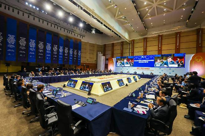 아시아태평양경제협력체(APEC) 제주회의가 보름간의 일정을 16일 마무리했다. 제주도 제공