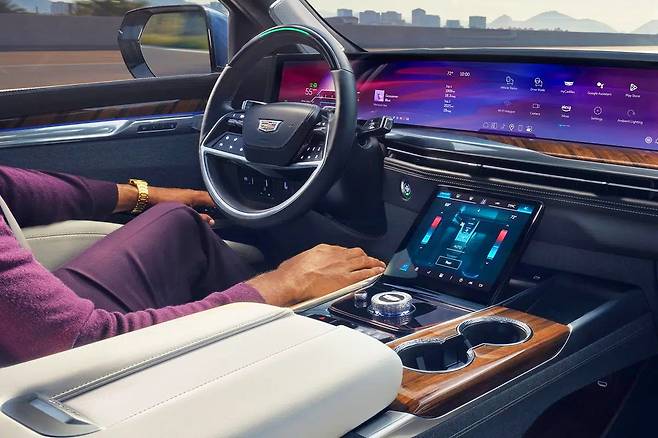 캐딜락 더 뉴 에스컬레이드 실내