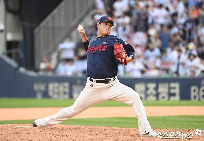 롯데 자이언츠 우완 나균안, 2025 시즌 개막 후 9경기에 선발등판, 44⅔이닝 승리 없이 2패 평균자책점 4.63의 성적을 기록 중이다. 사진 엑스포츠뉴스 DB