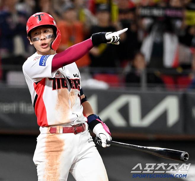 저기 좀 봐주세요~