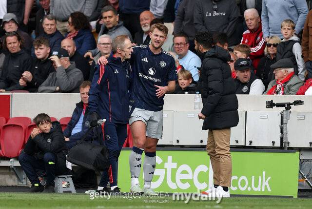 맨유 아모림 감독과 더리흐트/게티이미지코리아