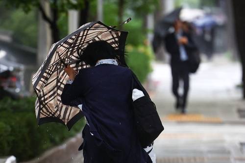 서울에 거센 비바람 [연합뉴스 제공]