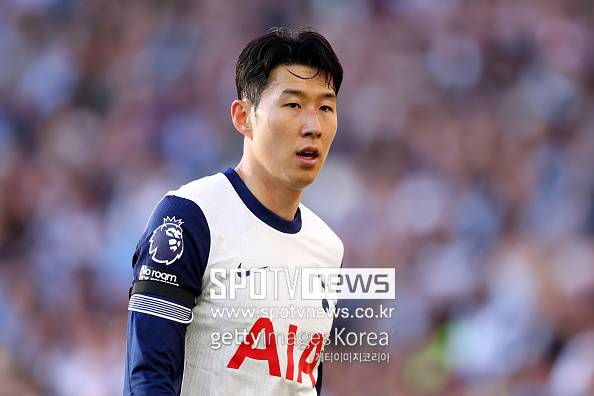 토트넘은 영국 버밍엄 빌라파크에서 열린 2024-25시즌 프리미어리그 37라운드에서 애스턴빌라에 졌다. 이날 경기를 포함해 프리미어리그에서 울버햄튼(2-4 패), 노팅엄 포레스트(1-2 패), 리버풀(1-5 패), 웨스트햄(1-1 무), 크리스탈 팰리스(0-2 패)전까지 6경기 동안 이기지 못하며 흐름을 바꾸지 못했다. 토트넘에 프리미어리그보다 더 중요한 건 유럽대항전이다.&nbsp;주중에 유럽축구연맹(UEFA) 유로파리그(UEL) 결승전을 치른다. 상대는 맨체스터 유나이티드다. 결승전을 앞두고, 손흥민이 35일 만에 선발로 출전하면서 발 부상에서 거의 회복된 모습을 보였다.&nbsp;실전 감각 점검까지 끝냈다는 건&nbsp;토트넘에 그나마 위안이다. 손흥민은 발 부상에서 회복해 74분 동안 뛰며 토트넘 공격을 이끌었다.