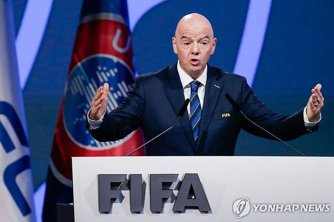 지난 15일 파라과이서 열린 FIFA 총회 참석한 인판티노 FIFA 회장  [로이터=연합뉴스 자료사진]