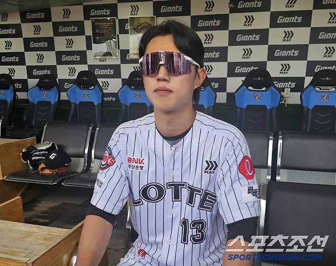 인터뷰에 임한 전민재. 김영록 기자