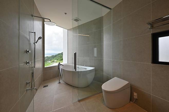 77396767_0030.jpg 오키나와의 150억 오션뷰 단독주택