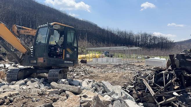 경북 의성 사촌리 피해 주택 철거 현장. 손주영