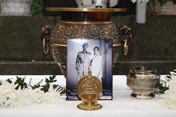 2012년 8월 24일 고 냐야르 대령의 부인 비말라 나야르 영현 합장식 [사진=수성구]