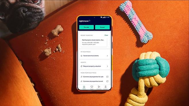 라이트무브 앱을 열면 수백 킬로미터 떨어지 동네의 집안 내부까지 여행할 수 있다. /라이트무브 제공