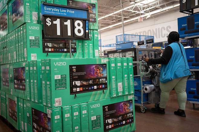 미국 마트에 중국산 전자제품이 진열돼 있다./연합뉴스