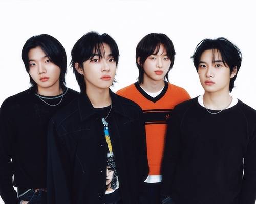 드래곤포니(Dragon Pony)가 미국 빌보드가 꼽은 ‘이달의 K-팝 루키’로 주목받았다.