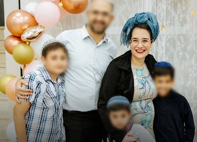 체엘라 게즈(37) 가족. (사진=SNS) *재판매 및 DB 금지