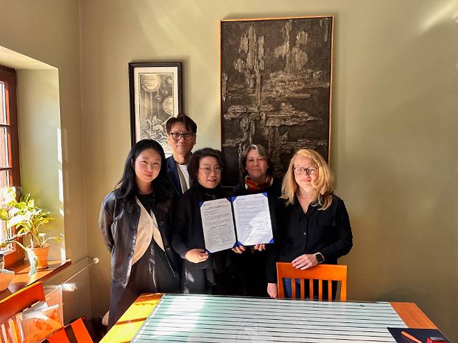 경남도립미술관-폴란드 발틱현대미술갤러리 업무협약. 경남도청 제공