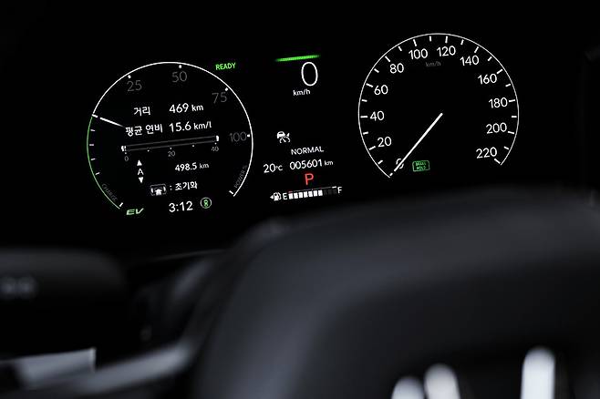 혼다 CR-V 하이브리드 4WD. 사진: 김학수 기자