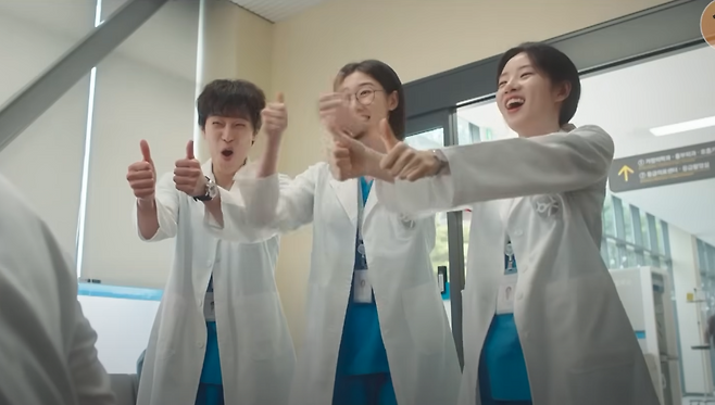 tvN 드라마 ‘언젠가는 슬기로울 전공의생활’ 12화 선공개 캡처