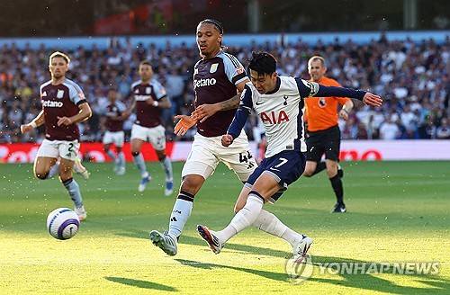토트넘이 오는 22일 오전 4시(한국시간) 스페인 빌바오에 있는 산마메스에서 맨체스터 유나이티드와 2024-2025시즌 유럽축구연맹(UEFA) 유로파리그 결승전을 치른다.&nbsp;  토트넘은 4강에서 노르웨이 복병 보되/글림트를 제압하고 결승에 진출했다. 맨유는 산마메스를 홈구장으로 쓰는 빌바오(스페인)를 꺾고 결승에 진출해 우승을 다툰다.&nbsp;연합뉴스