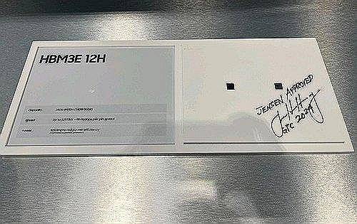 젠슨 황 엔비디아 CEO가 삼성 HBM3E에 남긴 사인 [연합뉴스 자료사진]
