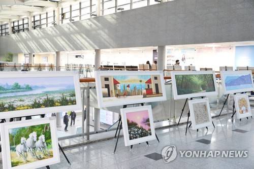 한 병원에 설치된 미술 작품 [강원대병원 제공. 재판매 및 DB금지]