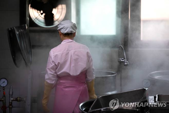 급식실[학교비정규직노조 충북지부 제공. 재판매 및 DB 금지]