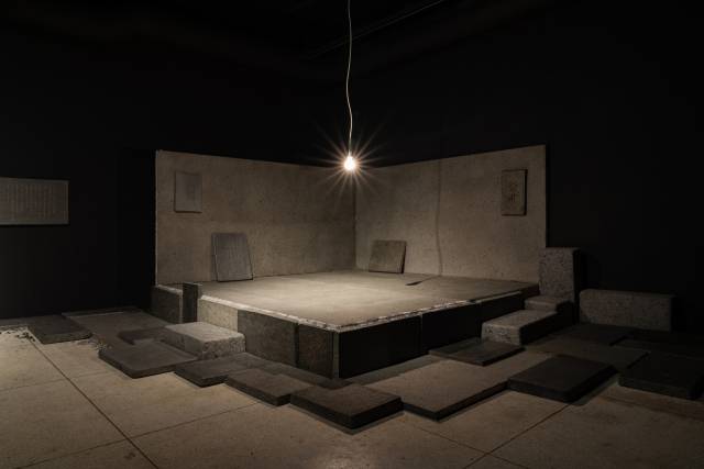 여상희, 비석집_죽음 위의 삶. 부산근현대역사관 제공