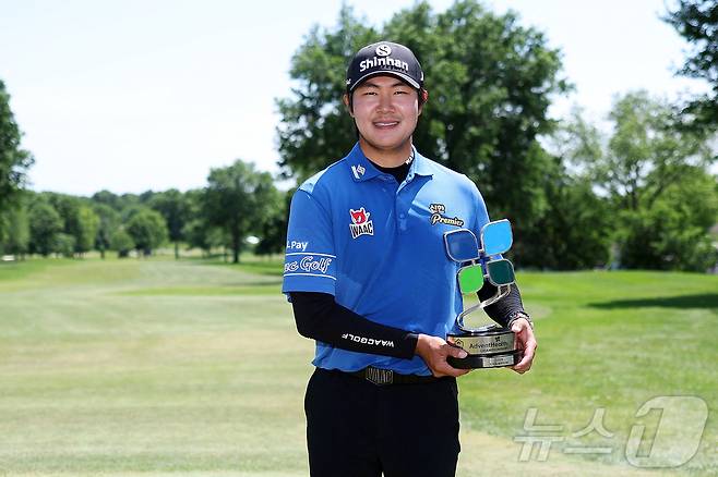 생애 처음으로 콘페리투어 정상에 오른 김성현. ⓒ AFP=뉴스1