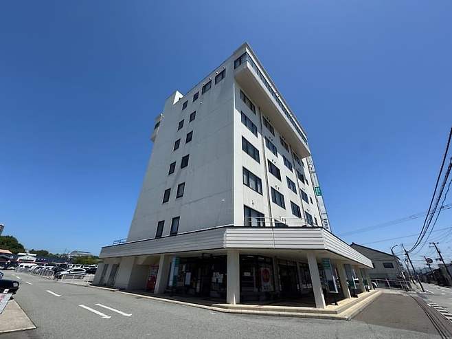 7be5f403b487608723e6f394429c701bccd3ca5943c6d3667cb52e1f5865a61b5fbc22619680574b293358fbb0fa9954a98d13be