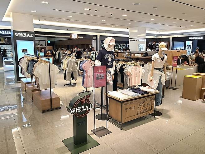 신세계면세점 명동점 패션 매장 전경