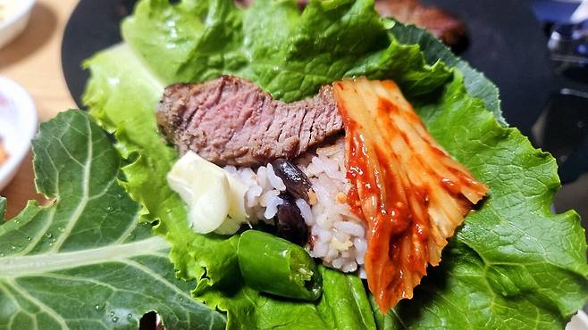 20250518_213445.jpg 저녁 코스트코 통 채끝등심 손질해서 냠냠