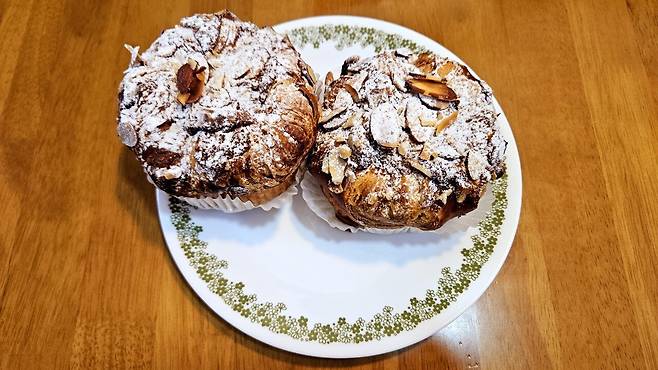 20250518_224222.jpg 저녁 코스트코 통 채끝등심 손질해서 냠냠