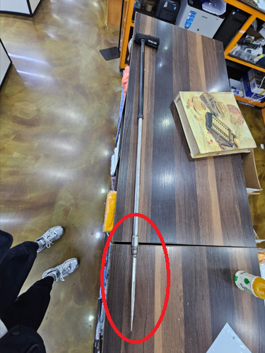 피의자가 불법 포획에 사용하려고 주문 제작한 창 모양 포획 도구. (제주자치경찰단 제공)