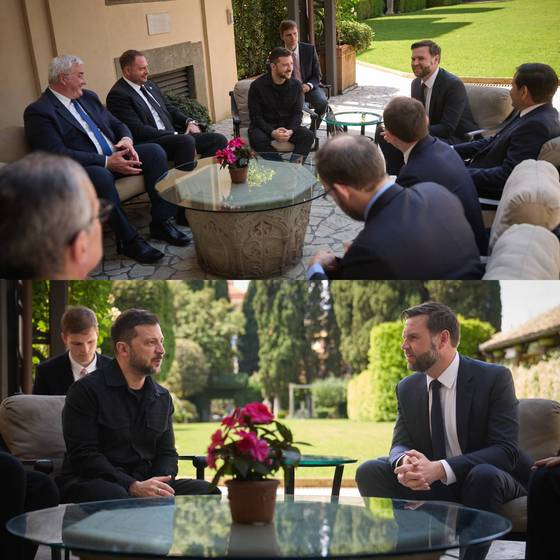 레오 14세 교황 취임 미사 참석을 위해 로마 바티칸을 찾은 볼로디미르 젤렌스키 우크라이나 대통령(사진 아래 왼쪽 두 번째)이 18일(현지시간) 미사 후 JD 밴스 미국 부통령(사진 아래 오른쪽)과 만나 대화를 나누고 있다. 사진 X(옛 트위터) 캡처